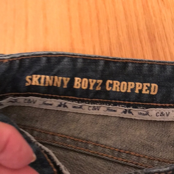 C & V Jean Capris - Picture 6 of 8